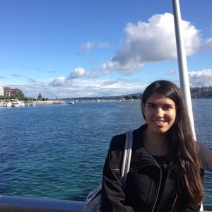 Meet your Posher, Cristina